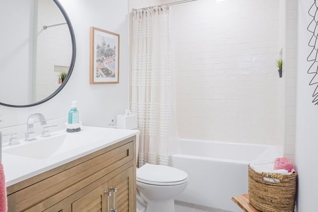 120 S 725 W, Crown Point, IN 46307