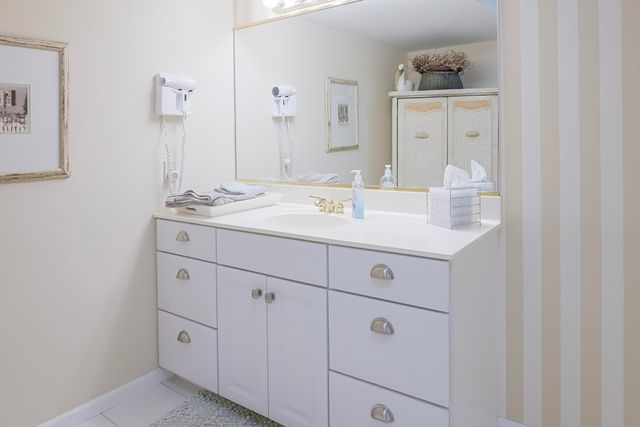 120 S 725 W, Crown Point, IN 46307