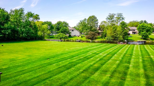 120 S 725 W, Crown Point, IN 46307