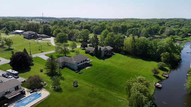 120 S 725 W, Crown Point, IN 46307