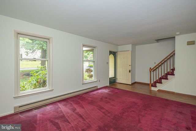 327 THISTLE LN, Perkasie, PA 18944
