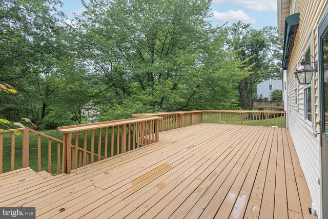 327 THISTLE LN, Perkasie, PA 18944