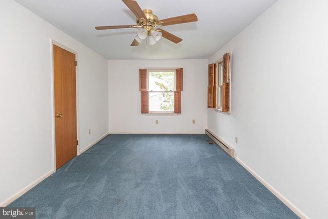 327 THISTLE LN, Perkasie, PA 18944