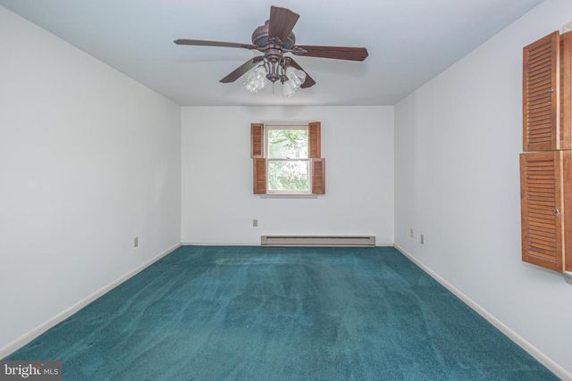 327 THISTLE LN, Perkasie, PA 18944