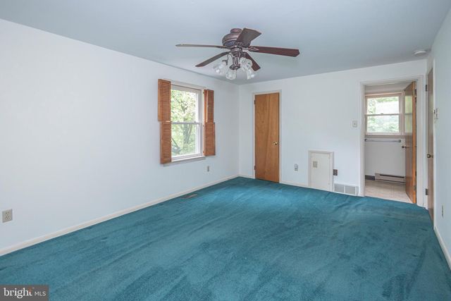 327 THISTLE LN, Perkasie, PA 18944