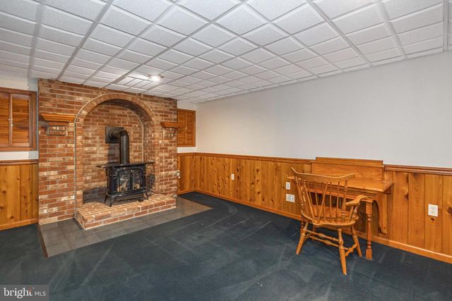 327 THISTLE LN, Perkasie, PA 18944