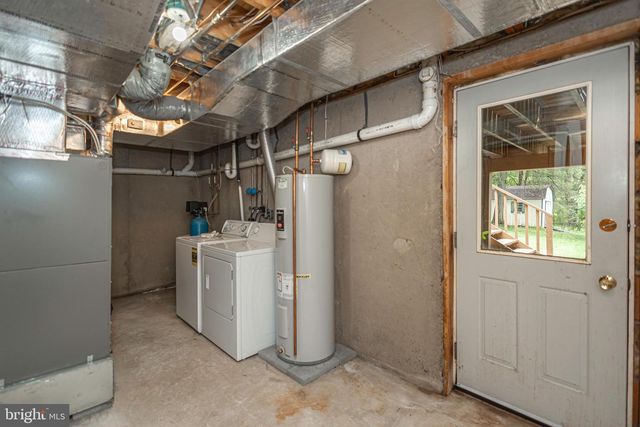 327 THISTLE LN, Perkasie, PA 18944