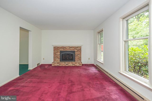 327 THISTLE LN, Perkasie, PA 18944