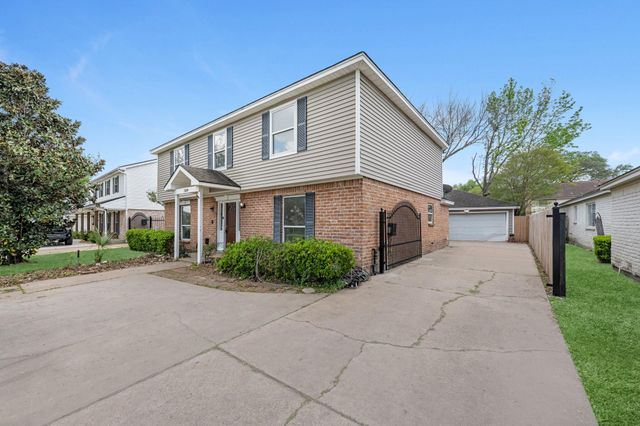 11319 Briar Forest Drive, Houston, TX 77077