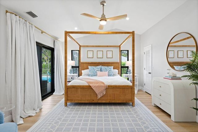 14 SE Paddock Circle, Tequesta, FL 33469