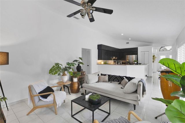 2208 ARCHER BOULEVARD, Orlando, FL 32833