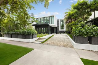 5630 Pine Tree Drive, Miami Beach, FL 33140