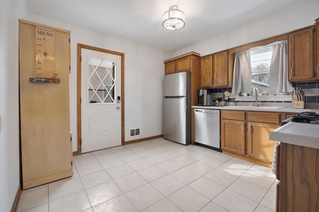 419 S 89th STREET, Milwaukee, WI 53214