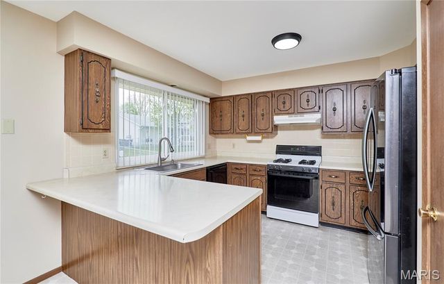 1153 Spencer Hill Drive, St Peters, MO 63376