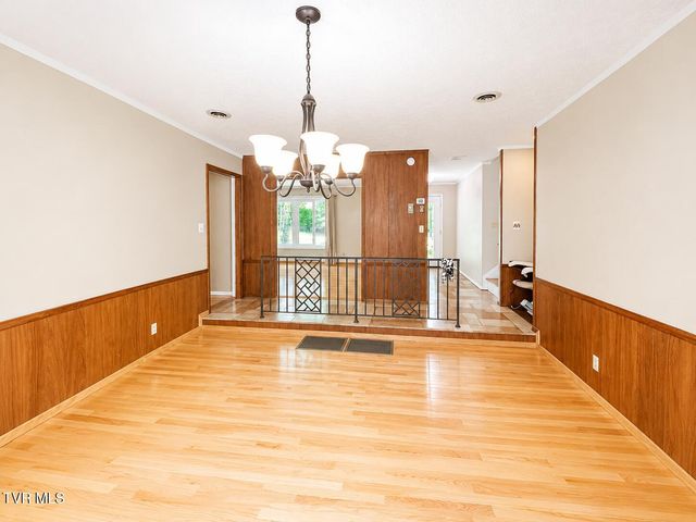 301 Hillside Road, Johnson City, TN 37601