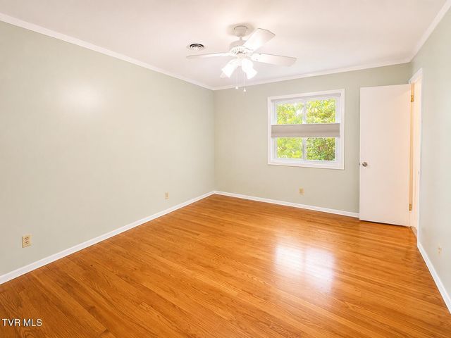 301 Hillside Road, Johnson City, TN 37601