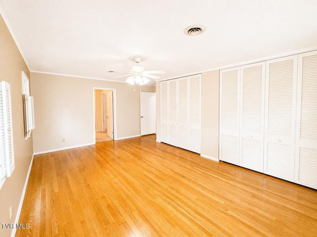 301 Hillside Road, Johnson City, TN 37601