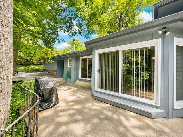 301 Hillside Road, Johnson City, TN 37601