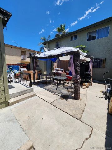 4129-31 Chamoune, San Diego, CA 92105