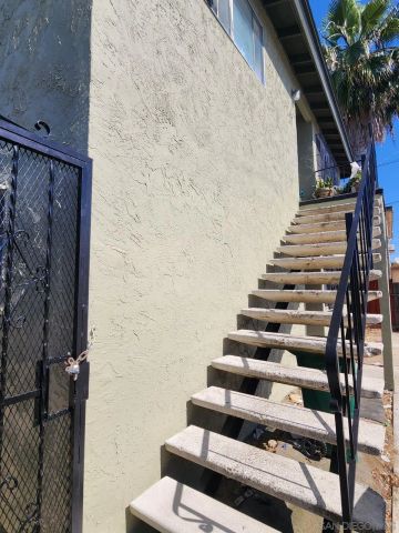 4129-31 Chamoune, San Diego, CA 92105