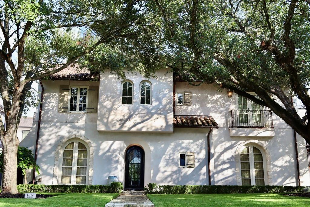 4617 Devon Street, Houston, TX 77027