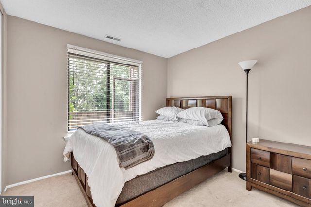 4610-B ABERDEEN DR, Mount Laurel, NJ 08054