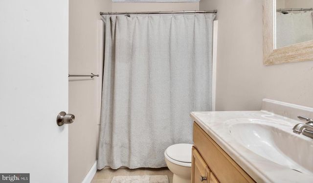 4610-B ABERDEEN DR, Mount Laurel, NJ 08054