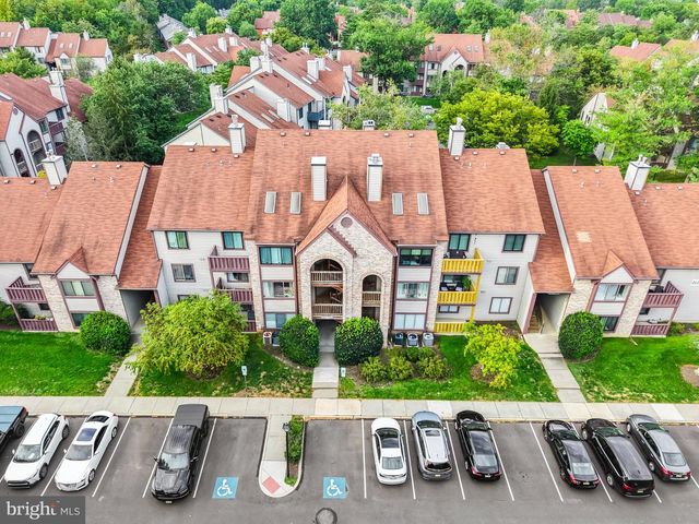 4610-B ABERDEEN DR, Mount Laurel, NJ 08054