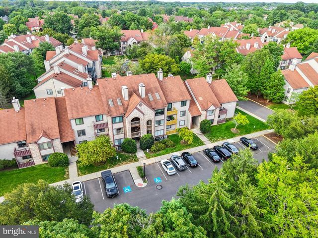 4610-B ABERDEEN DR, Mount Laurel, NJ 08054