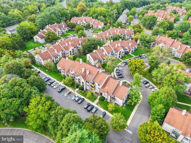 4610-B ABERDEEN DR, Mount Laurel, NJ 08054