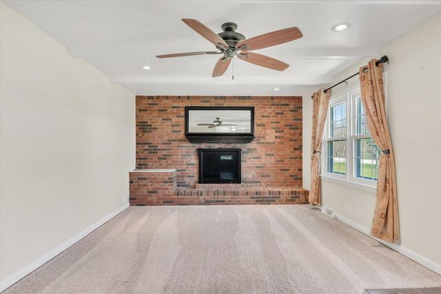 13114 US Route 67 Highway, Milan, IL 61264