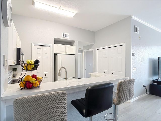 18107 PEREGRINES PERCH PLACE 6304, Lutz, FL 33558