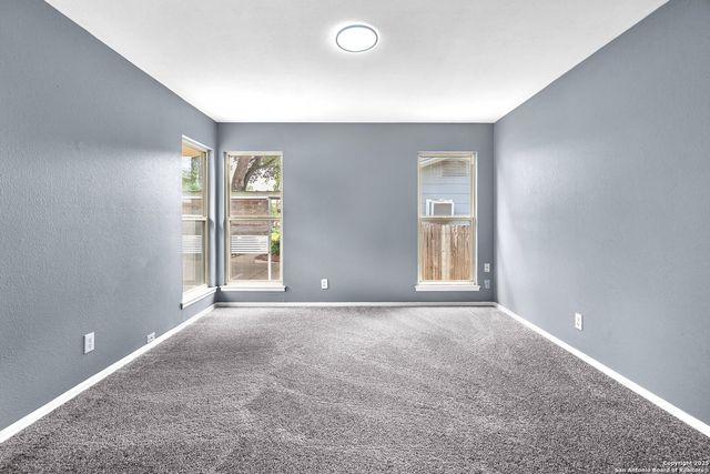 5902 Brenda Ln, San Antonio, TX 78240