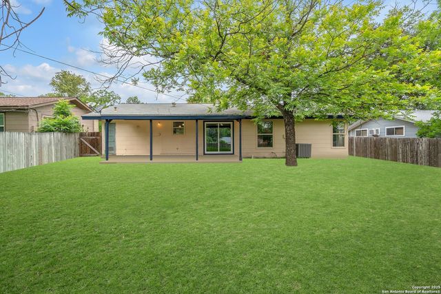 5902 Brenda Ln, San Antonio, TX 78240