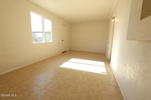 5028 Vulcan Avenue, El Paso, TX 79904