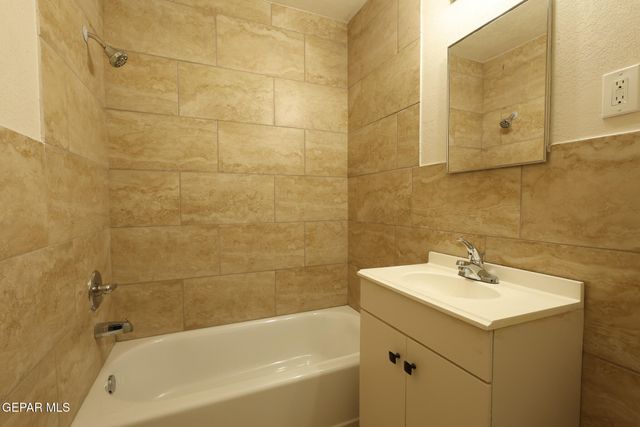 5028 Vulcan Avenue, El Paso, TX 79904