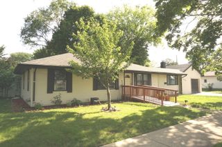 805 W Ridgeland Avenue, Waukegan, IL 60085