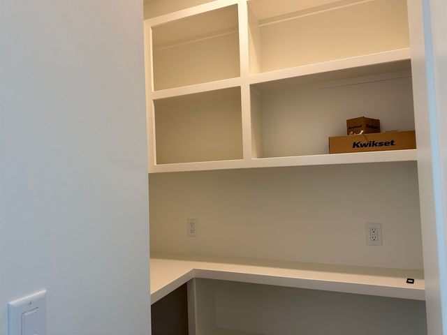 9658 W Cedar Lane, Maize, KS 67101