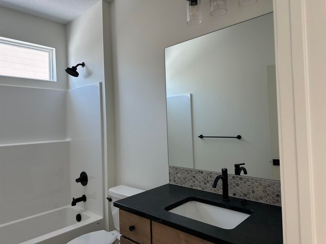 9658 W Cedar Lane, Maize, KS 67101