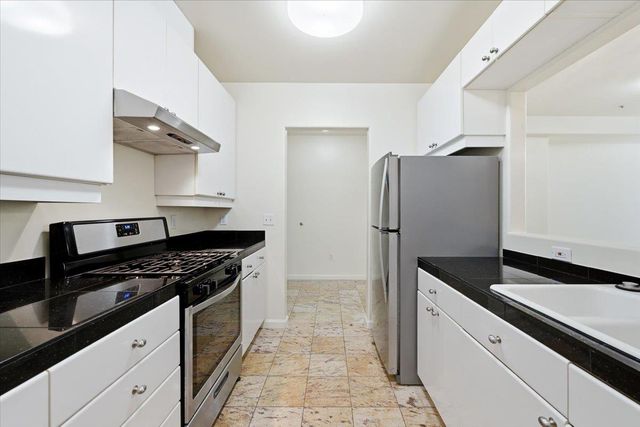 200 Sheridan Ave 308, Palo Alto, CA 94306
