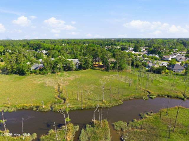406 Longmeadow Drive, Wilmington, NC 28412