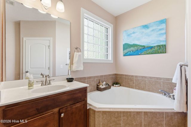 406 Longmeadow Drive, Wilmington, NC 28412
