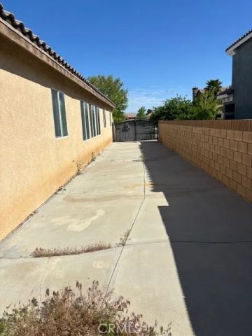 1610 E Avenue J2, Lancaster, CA 93535
