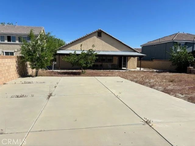 1610 E Avenue J2, Lancaster, CA 93535