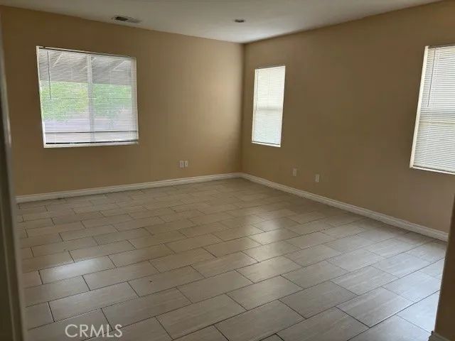 1610 E Avenue J2, Lancaster, CA 93535