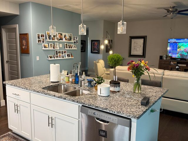 6066 S Crescent Road, Battlefield, MO 65619
