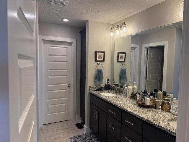 6066 S Crescent Road, Battlefield, MO 65619