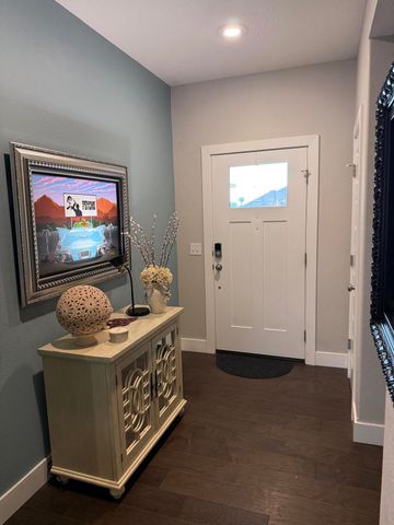 6066 S Crescent Road, Battlefield, MO 65619