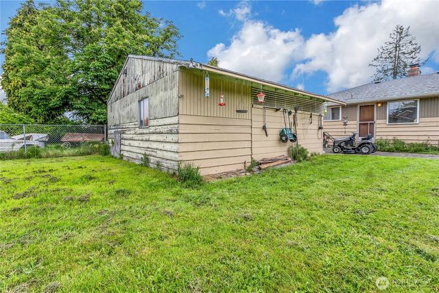 1410 7th Avenue SW, Puyallup, WA 98371