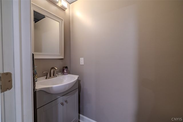 8226 Cicero Mills Road, Cicero, NY 13039